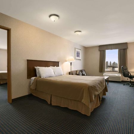 Days Inn By Wyndham Prince Albert Exterior photo