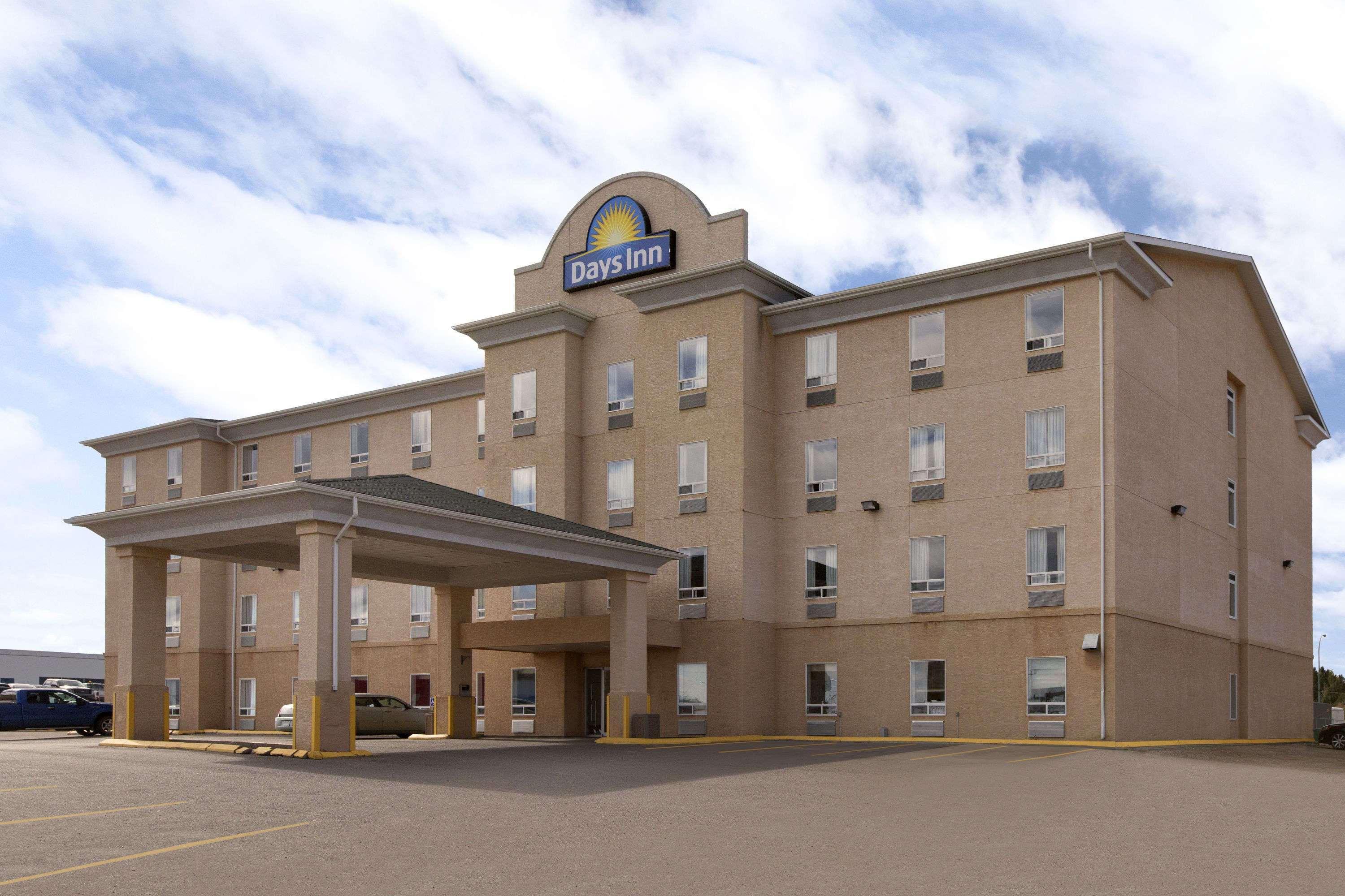 Days Inn By Wyndham Prince Albert Exterior photo
