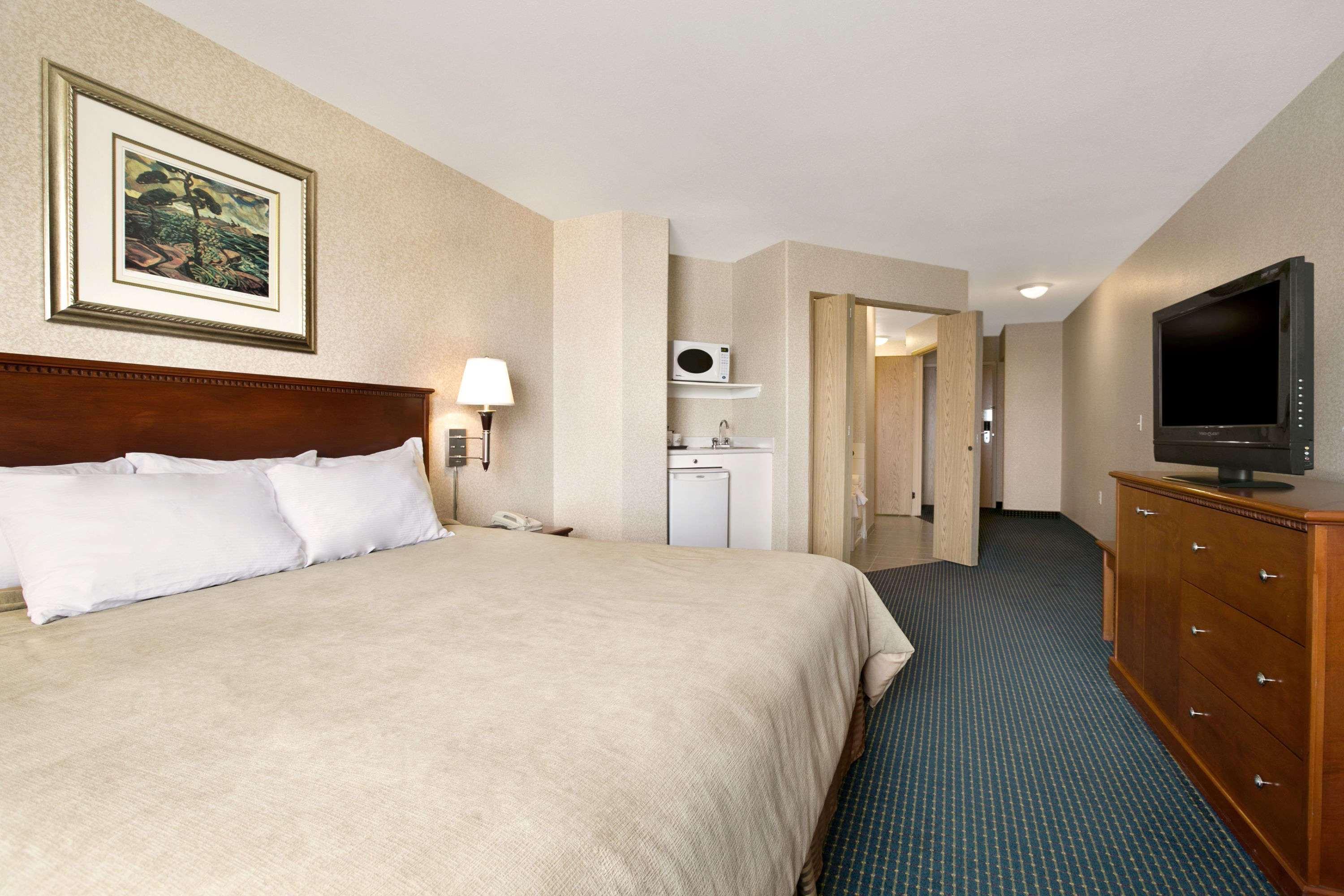 Days Inn By Wyndham Prince Albert Exterior photo